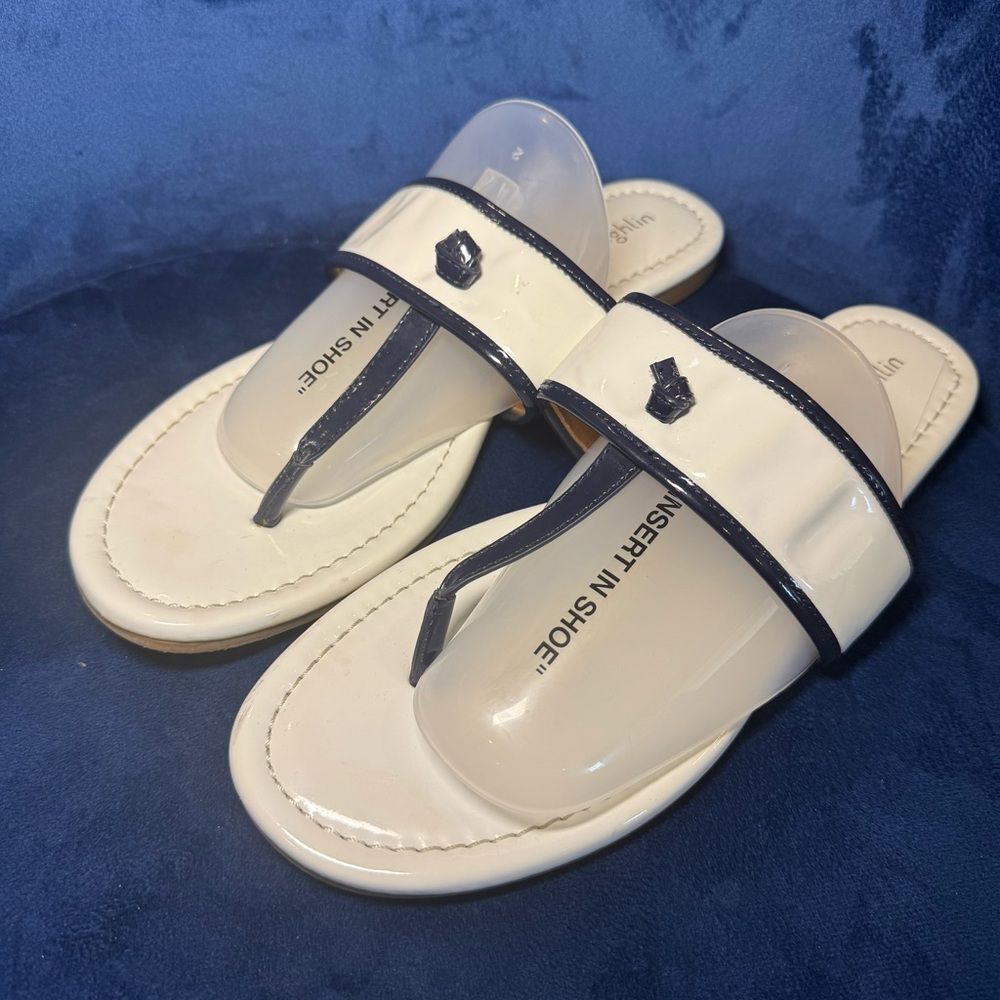 J McLaughlin Leslie White Navy Blue Trimmed Patent Leather Sandals. 9.5